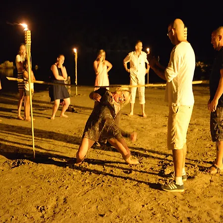 شوجر بيتش كلوب 3*