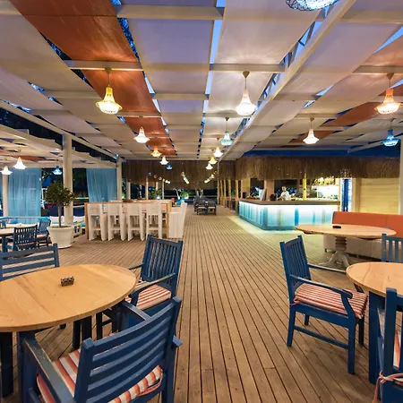 شوجر بيتش كلوب 3*