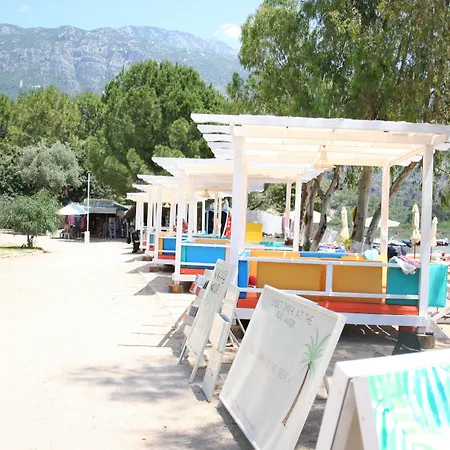 فندق شوجر بيتش كلوب 3*