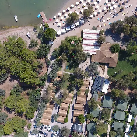 فندق شوجر بيتش كلوب