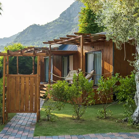 فندق شوجر بيتش كلوب