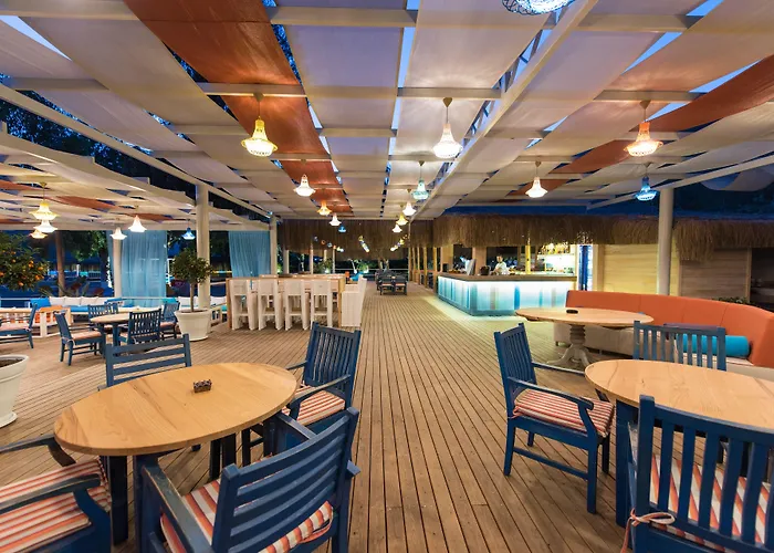 糖果海滩俱乐部酒店 3*