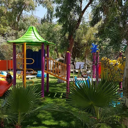 Sugar Club מלון 3*